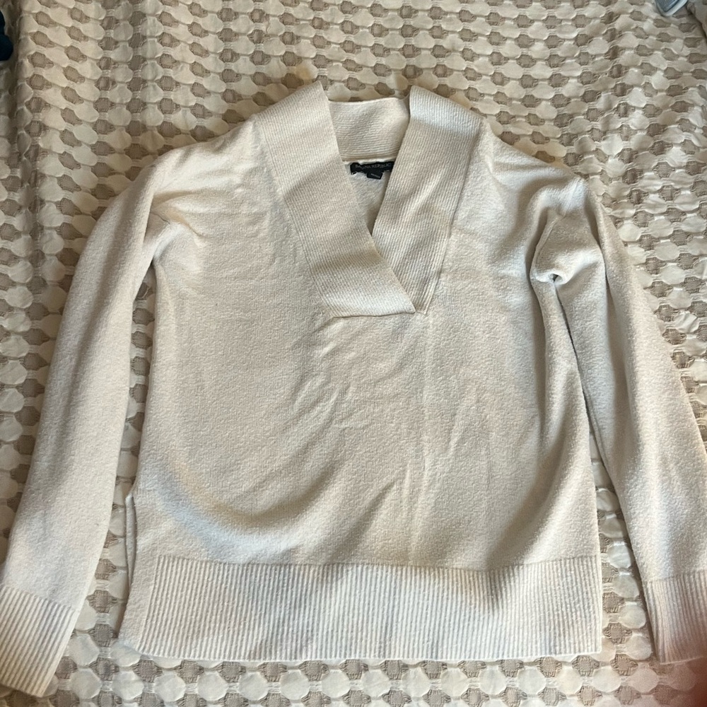 Banana Republic Factory Off-White V-Neck Sweater